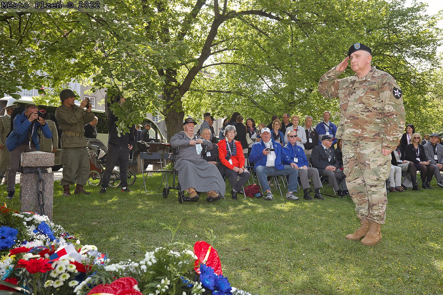 5.5.2022 jsem za KVH JTF RAIDERS vzdal poctu vojákům americké 2.pěší divize u jejich památníku na Chodském náměstí v Plzni.