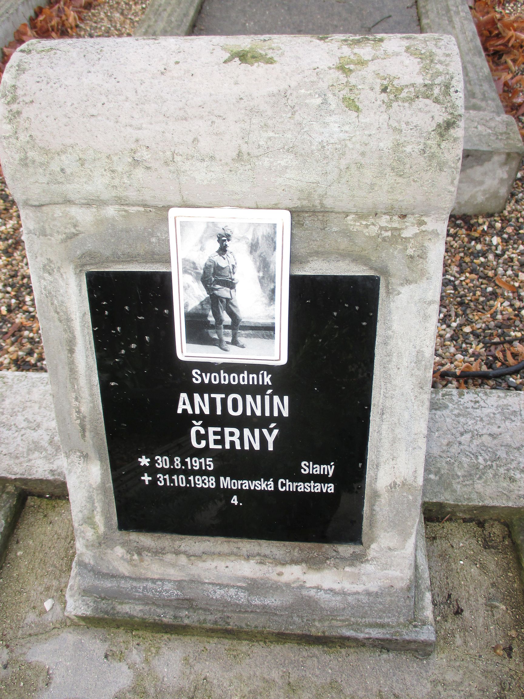 Hrob Antonína Černého (8)